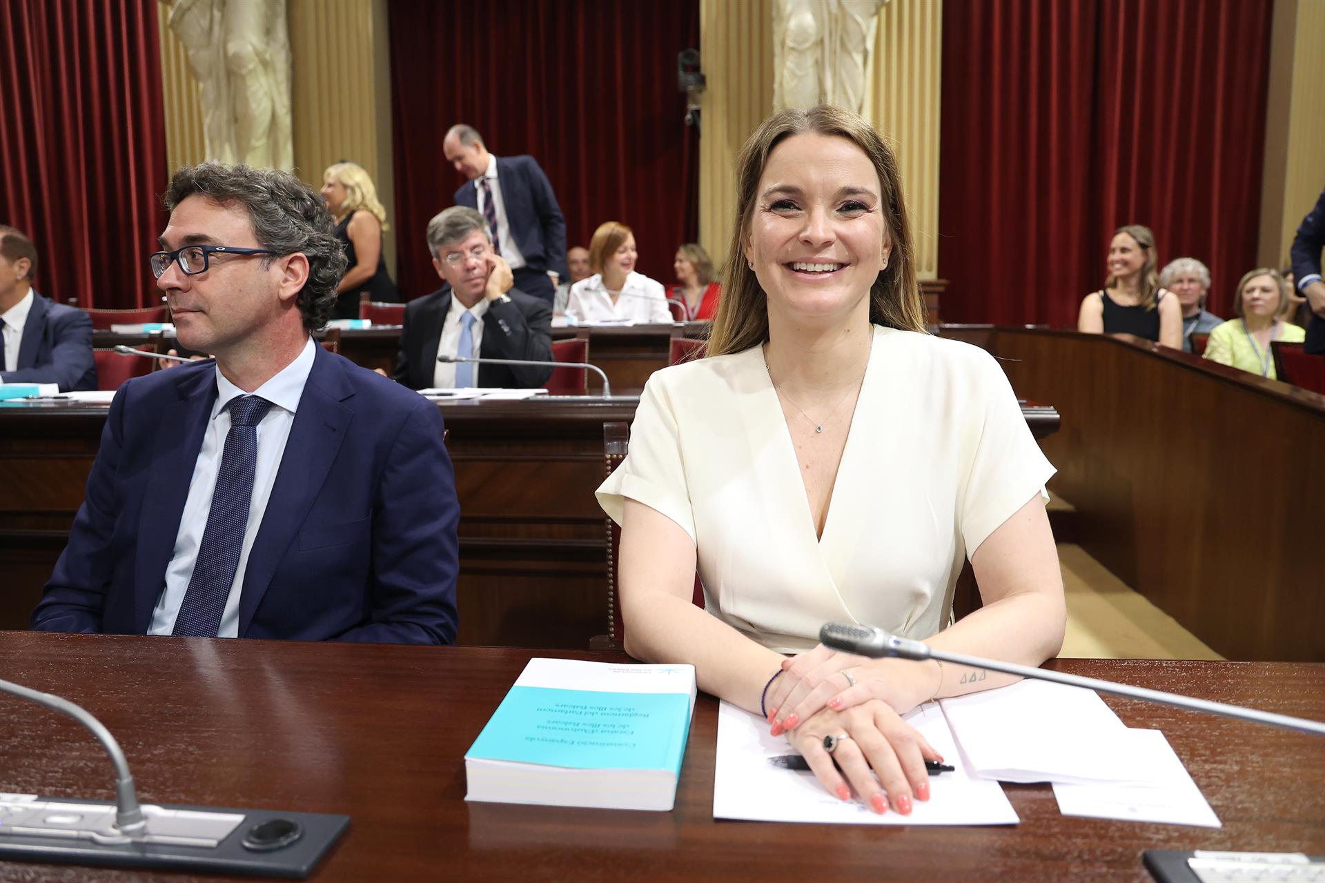 La presidenta del PP de Baleares, Marga Prohens, durante la sesión de constitución del Parlament balear. - Isaac Buj - Europa Press