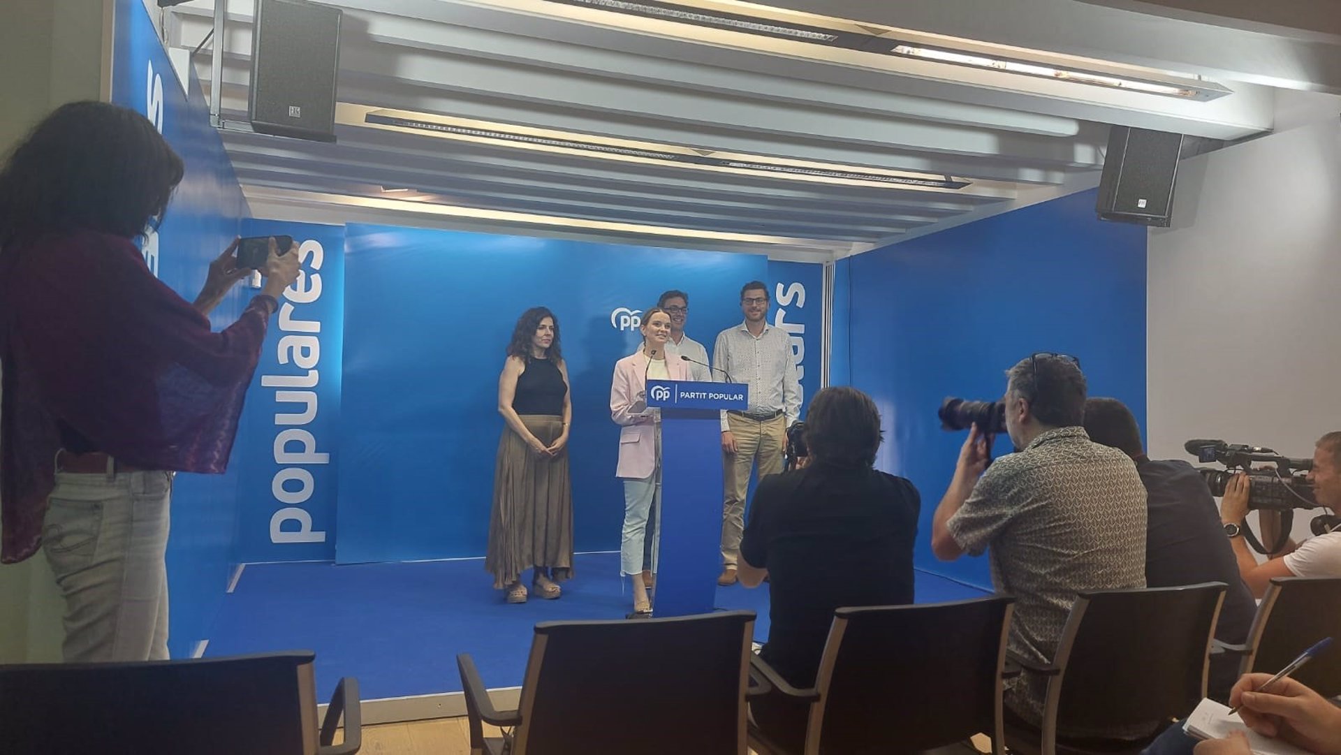 La candidata del PP a la presidencia del Govern, Marga Prohens, en la rueda de prensa tras el acuerdo de investidura con Vox. - EUROPA PRESS