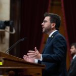 El presidente de la Generalitat, Pere Aragonès, en el pleno del Parlament - DAVID ZORRAKINO - EUROPA PRESS