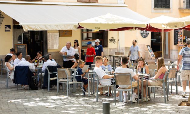 Los ingresos del turismo y la hostelería crecen en Baleares un 4% en el primer semestre de 2023