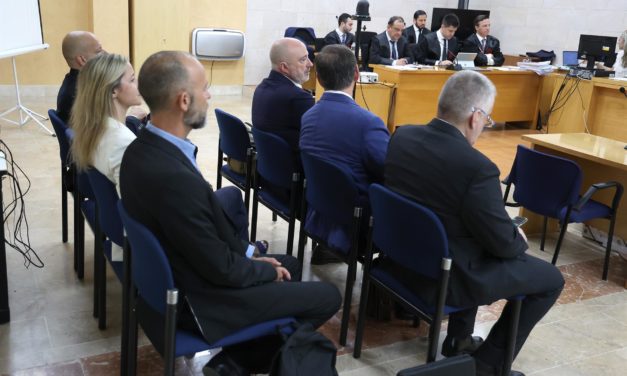 Las defensas renuncian a interrogar al fiscal Juan Carrau y al juez Miquel Florit