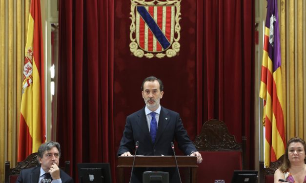 Le Senne abre XI legislatura en Parlament defendiendo «unidad de España» y «legítima defensa de intereses locales»