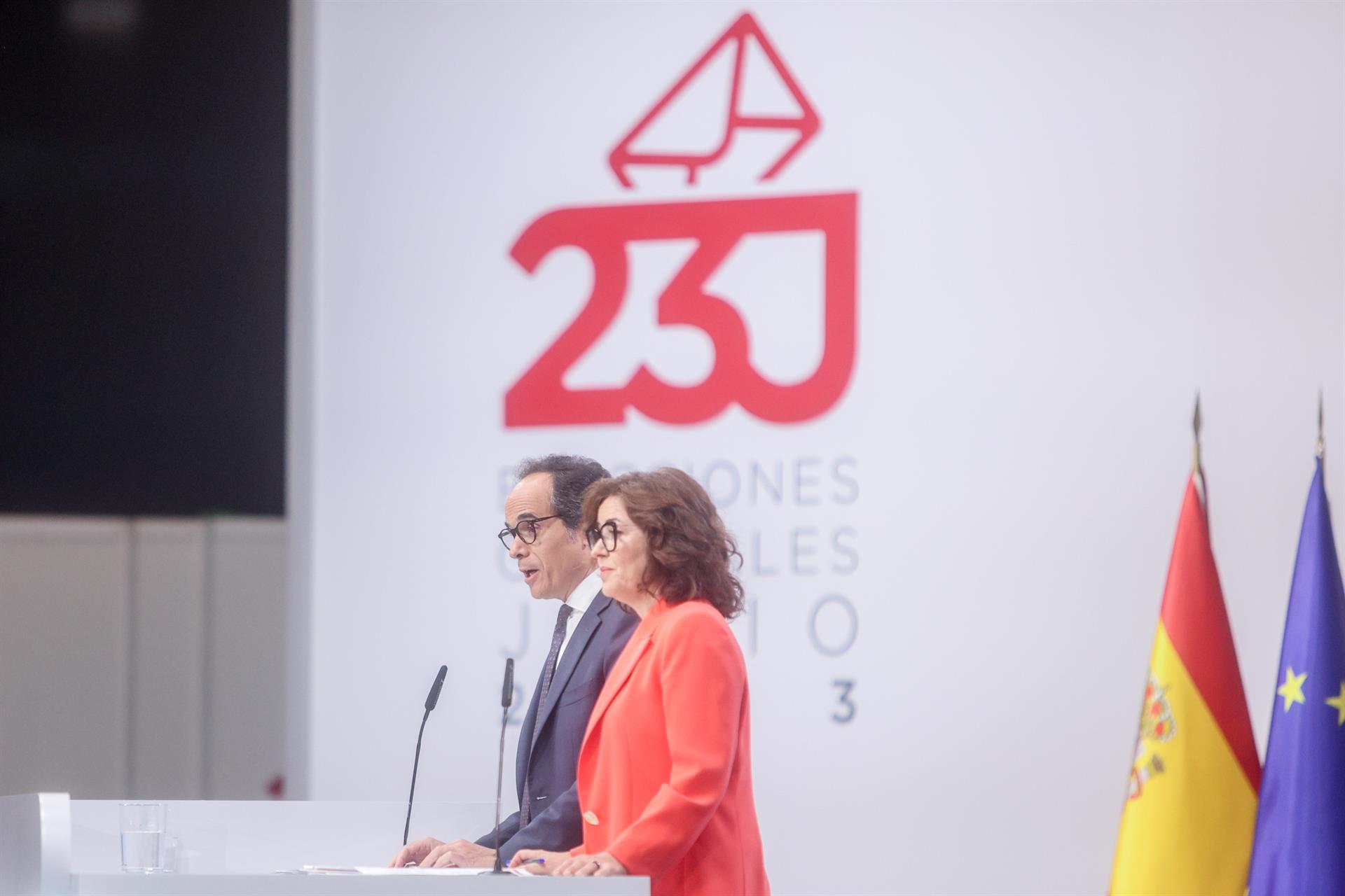 El secretario de Estado de Comunicación, Francesc Vallès, y la subsecretaria del Ministerio del Interior, Isabel Goicoechea, durante una rueda de prensa en el Centro Nacional de Difusión de Datos en IFEMA, a 23 de julio de 2023, en Madrid (España). - Ricardo Rubio - Europa Press