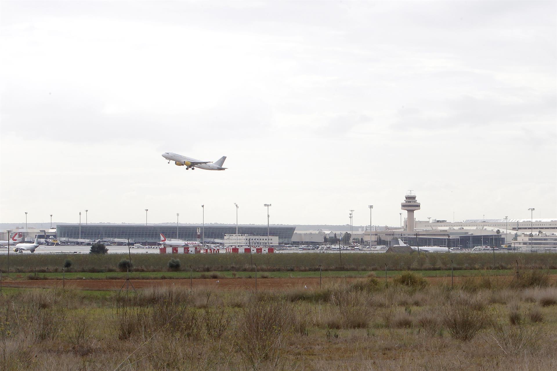 Avión Despegando