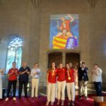 La presidenta del Govern, Marga Prohens, y las principales autoridades de Baleares recibiendo a las campeonas de fútbol femenino con la Selección española Cata Coll y Mariona Caldentey en la Llotja de Palma