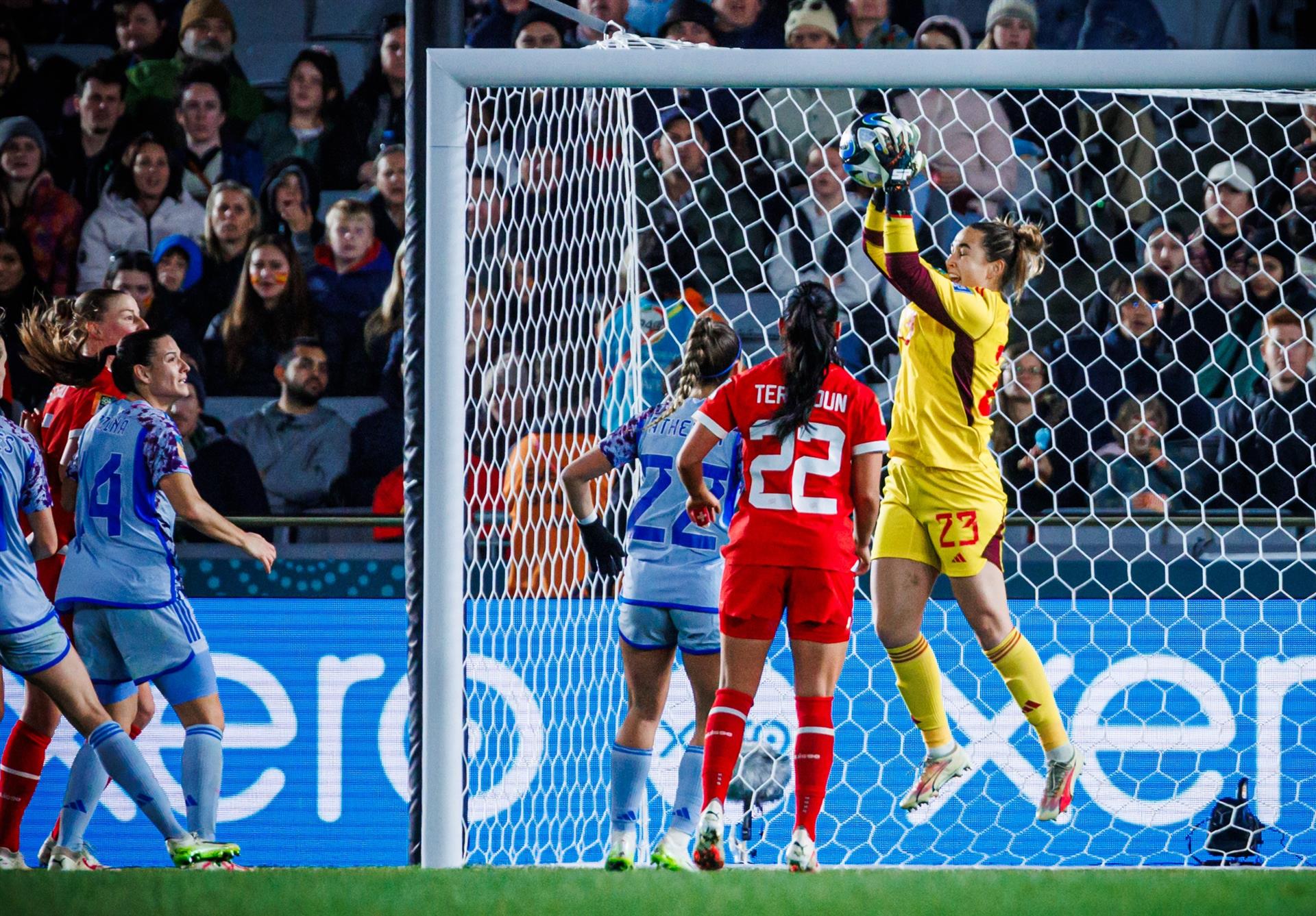 La internacional española Cata Coll durante el partido de la selección española femenina de fútbol en los octavos de final del Mundial - RFEF