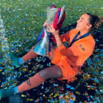 Cata Coll, con la Copa del Mundo.