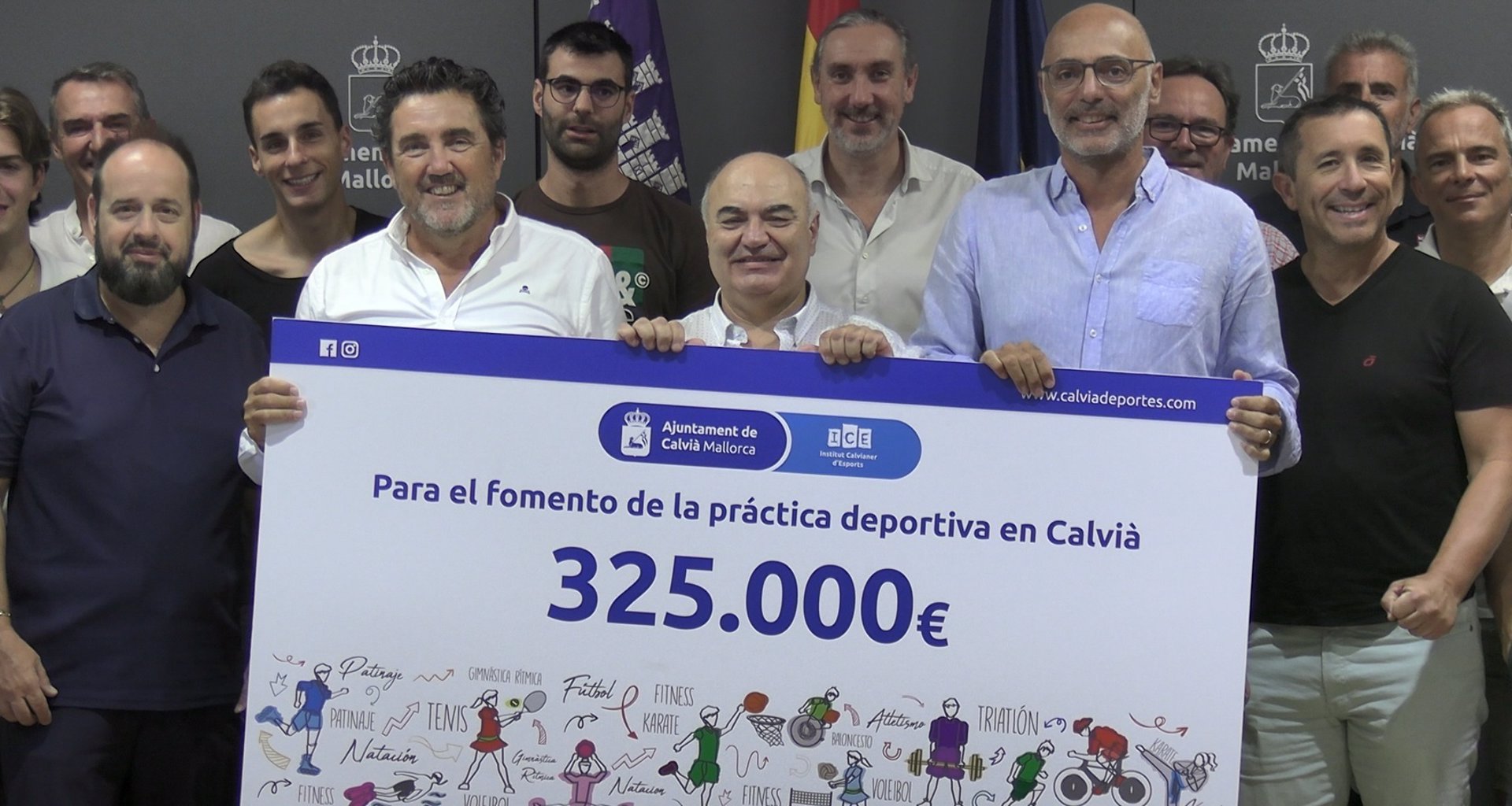 El alcalde de Calvià, Juan Antonio Amengual, junto al teniente de alcalde responsable de Deportes, Javier Tascón. - AYUNTAMIENTO DE CALVIÀ