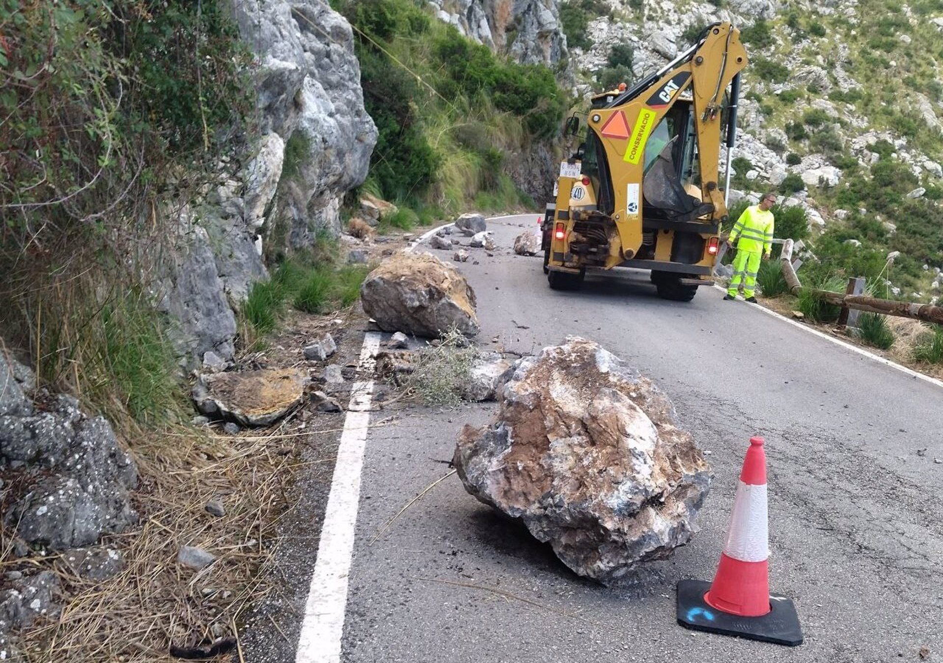 Las brigadas de carreteras resuelven las incidencias a causa del temporal - CONSELL DE MALLORCA