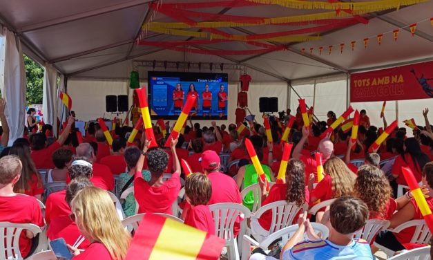 Cientos de aficionados siguen desde Pòrtol y Portocolom la final del Mundial femenino de fútbol