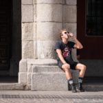 Un hombre toma un refresco - Diego Radamés - Europa Press - Archivo