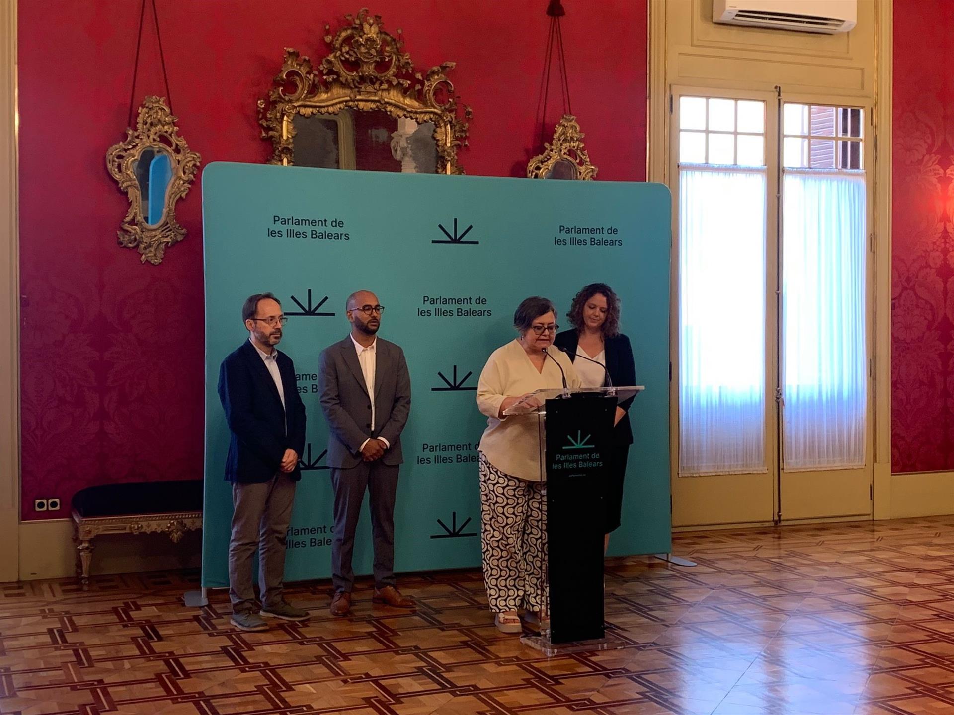 Los diputados del Grupo Parlamentario Mixto en el Parlament - EUROPA PRESS