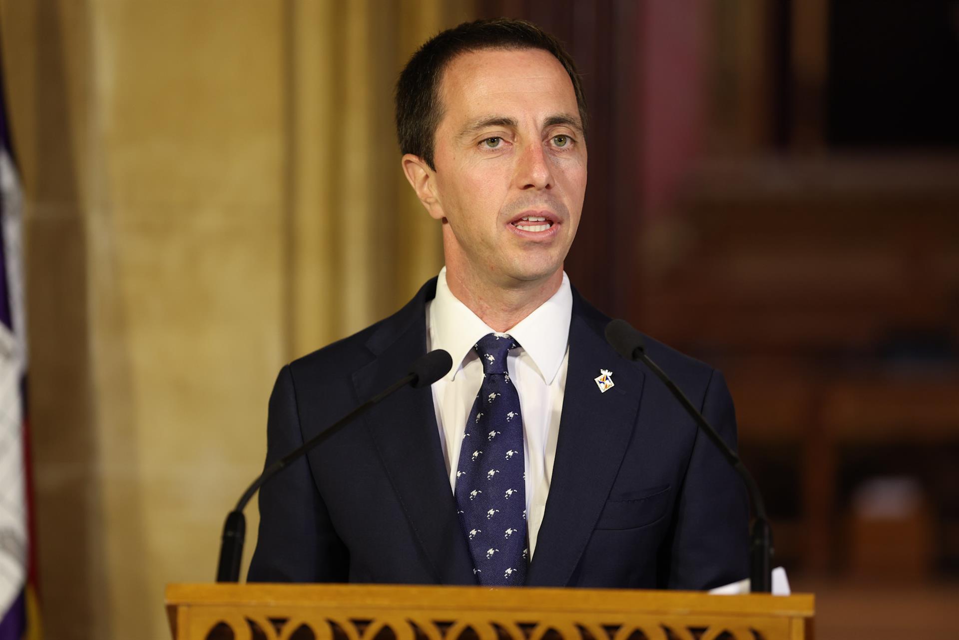 El presidente del Consell de Mallorca, Llorenç Galmés, preside el acto de toma de posesión de los nuevos consellers del Consell de Mallorca, a 11 de julio de 2023 - Tomás Moyá - Europa Press - Archivo