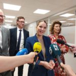 La presidenta del Govern, Marga Prohens, en declaraciones a los medios de comunicación. - EUROPA PRESS