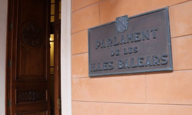 El Parlament arranca el curso político con la primera sesión de control al Govern en el pleno
