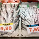 Precios en una pescadería, a 11 de agosto de 2023. - A. Pérez Meca - Europa Press