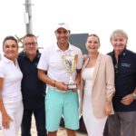 La presidenta del Govern, Marga Prohens, junto al tenista Rafa Nadal en la entrega de premios del XXXIII Torneo de Golf Robinson Classic - CAIB
