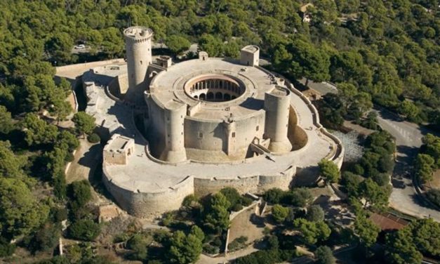 El Castell de Bellver se ilumina este domingo para celebrar el Día Internacional del Duelo Gestacional y Perinatal