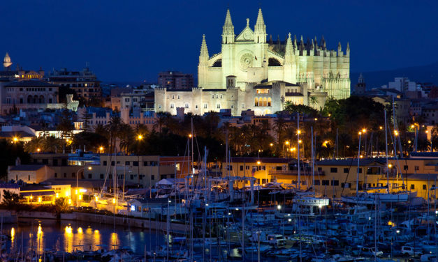 La Catedral de Mallorca estrena nueva iluminación tras una inversión de 2,2 millones de euros