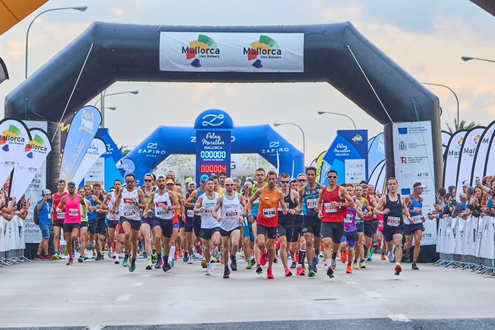 La británica Shannon Barton y el mallorquín Antoni Gran se coronan como ganadores del Palma Marathon Mallorca 2023