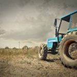 Fallece un hombre en Esporles (Mallorca) tras quedar atrapado bajo un tractor.