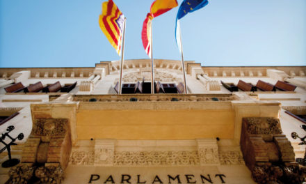 El Proyecto de Ley de Vivienda, a debate en un nuevo pleno del Parlament tras las renuncias en Vox