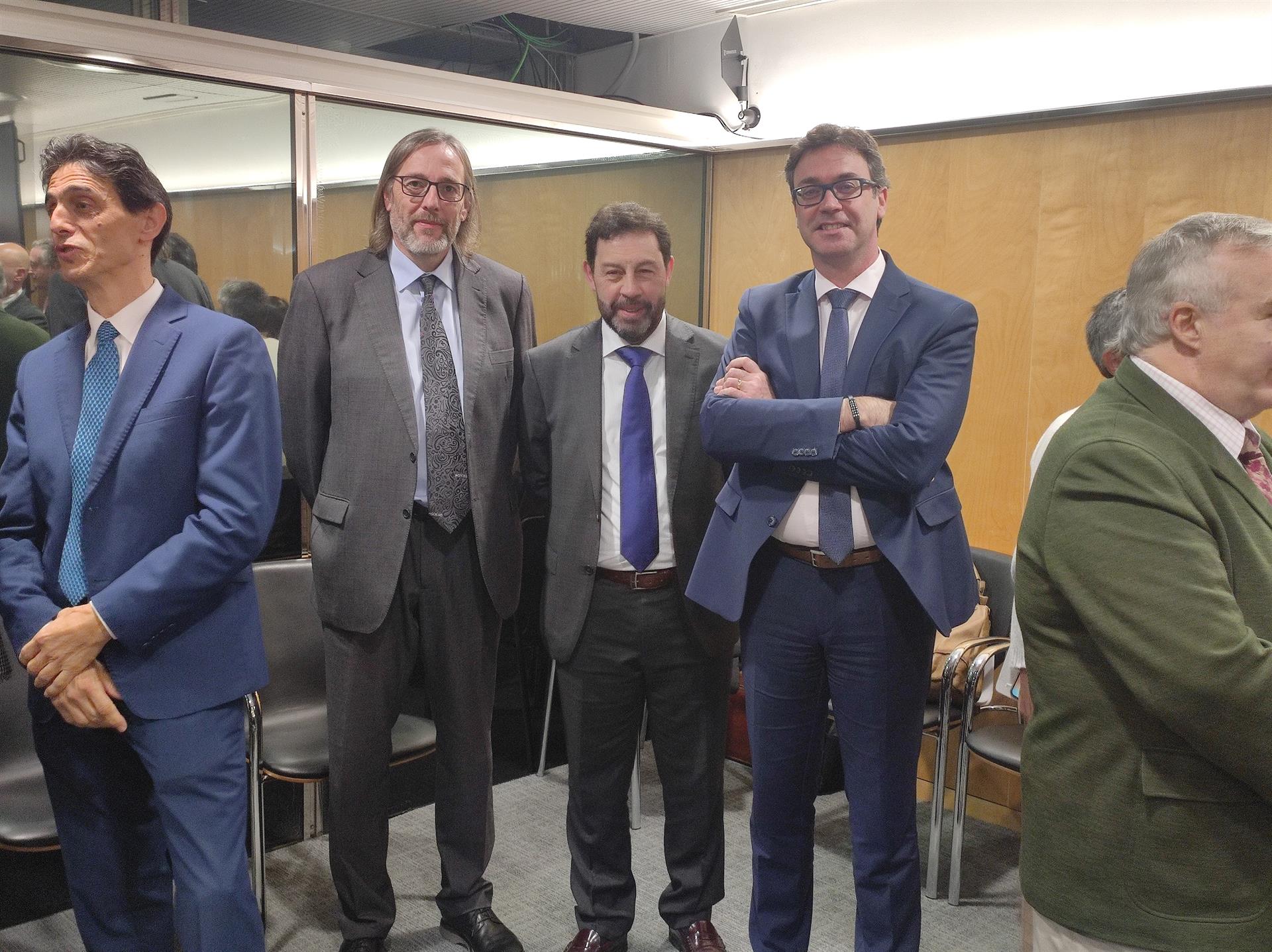 Carlos Bonet, Bartomeu Alcover y Antoni Costa, en la reunión del CPFF. - CAIB