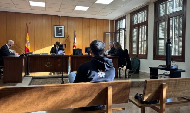 El juicio al cantante Miquel Roldán por presunto acoso a un alumno se celebrará en abril