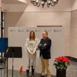 La vicepresidenta del Consell de Mallorca y consellera insular de Cultura y Patrimonio, Antònia Roca, y el teniente de alcalde de Movilidad y Polígonos Industriales de Palma, Antoni Deudero, en la presentación de la programación de Navidad del Principal. - EUROPA PRESS