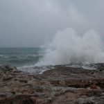 Grandes olas en la costa en Mallorca (España) - Isaac Buj - Europa Press - Archivo