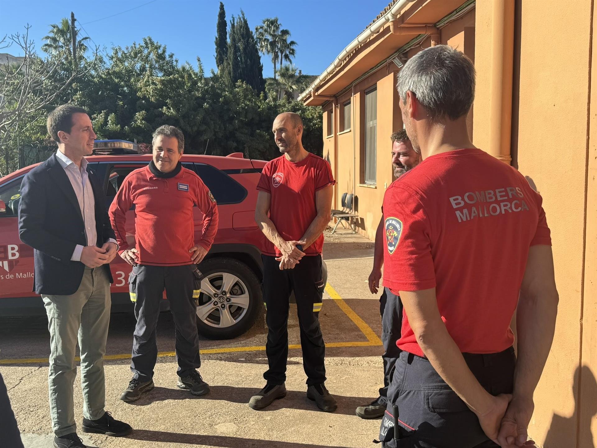 El presidente del Consell, Llorenç Galmés, visita el Parque de Bomberos de Calvià - CONSELL DE MALLORCA
