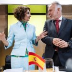 La vicepresidenta cuarta y ministra de Hacienda y Función Pública, María Jesús Montero y el ministro de Política Territorial y Memoria Democrática, Ángel Víctor Torres, a su llegada a la reunión del Consejo de Política Fiscal y Financiera (CPFF), en la se - Carlos Luján - Europa Press