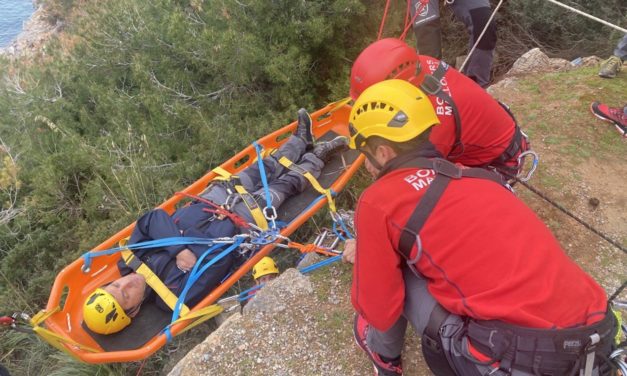 Bomberos de Mallorca realizan la cifra récord de 336 rescates de montaña este año