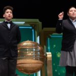 Kiara Román Benítez y Antoni Ramírez Bonito cantan uno de los quintos premios, el número 57421, durante el Sorteo Extraordinario de la Lotería de Navidad 2023 en el Teatro Real de Madrid, a 22 de diciembre de 2023, en Madrid (España). El sorteo se celebra - Eduardo Parra - Europa Press