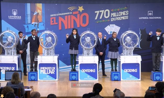 Parte del 94.974, primer premio del sorteo de la Lotería del Niño 2024, vendido en Palma