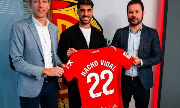 El Mallorca oficializa el fichaje del defensa Nacho Vidal