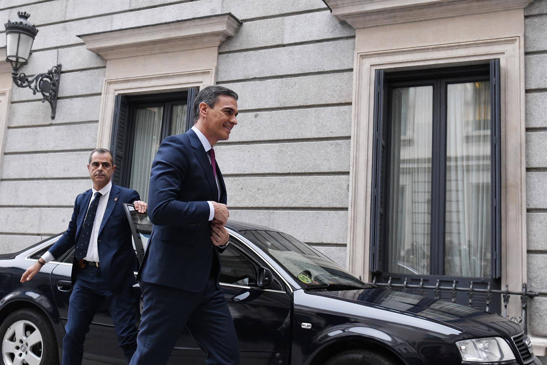 El presidente del Gobierno en funciones y candidato a la reelección, Pedro Sánchez, a su llegada a la primera sesión del debate de investidura como presidente de Gobierno, en el Congreso de los Diputados, a 15 de noviembre de 2023, en Madrid (Es - Fernando Sánchez - Europa Press - Archivo