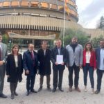 Representantes de PSIB, Sumar y la OCB el día de la presentación del recurso de inconstitucionalidad del decreto que elimina el catalán como requisito en la sanidad. - PSIB