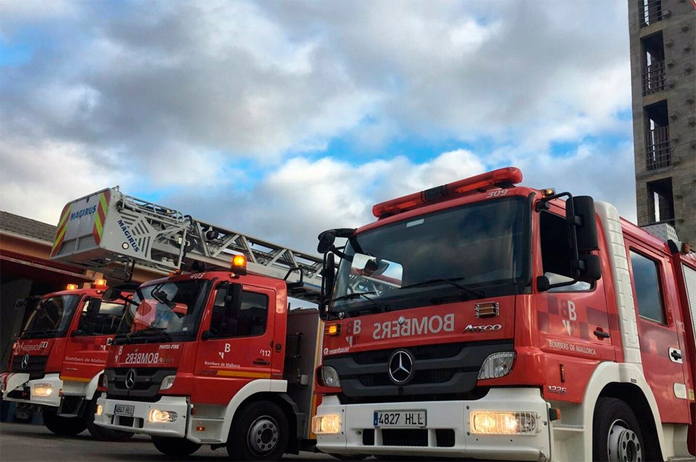 Camiones de los Bomberos de Mallorca. Archivo. - BOMBERS DE MALLORCA - Archivo