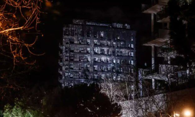 Ya son diez las víctimas mortales en el incendio del edificio de Campanar