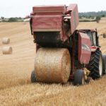 Tractor en el campo. - CAIB - Archivo