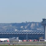 Un avión aparcado en la pista en el aeropuerto Adolfo Suárez Madrid-Barajas, a 8 de enero de 2024, en Madrid (España). - Gustavo Valiente - Europa Press - Archivo