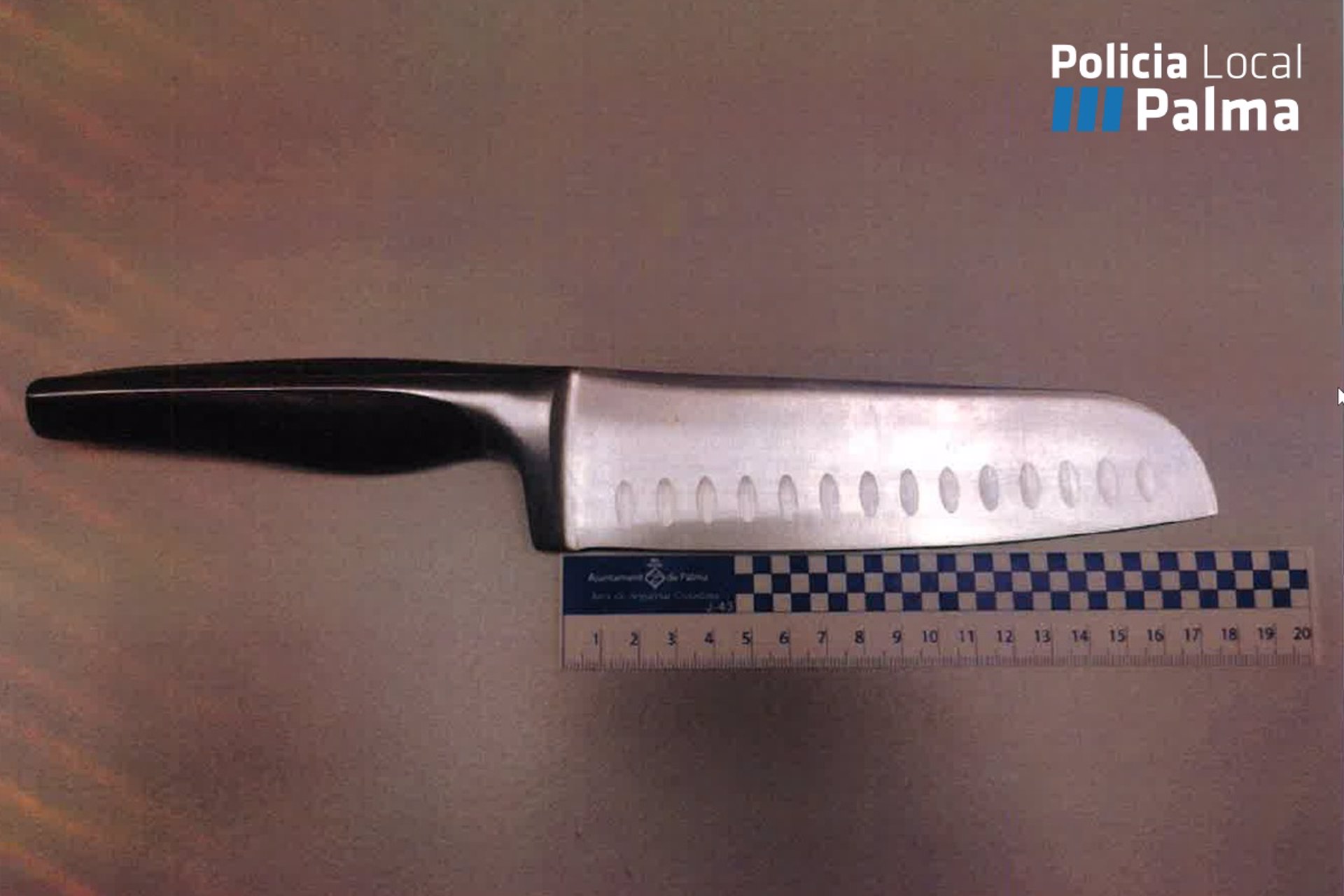 Cuchillo de 18 centímetros de hoja incautado - POLICÍA LOCAL DE PALMA