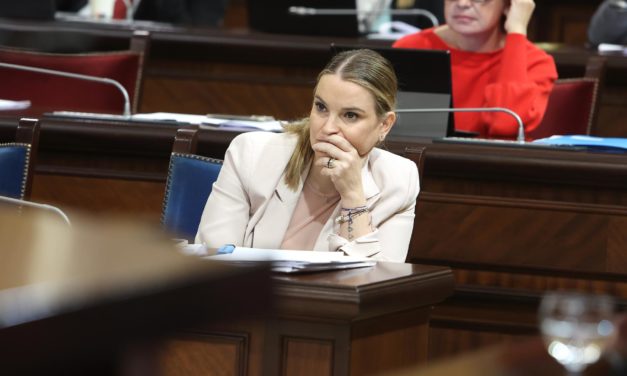 Prohens y Negueruela cruzan acusaciones sobre honorabilidad del Parlament por unos gestos de Garrido