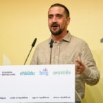 El coordinador de Ara Més, Mateu Mates, interviene tras firmar el acuerdo de coalición con ERC, EH Bildu y BNG a las elecciones europeas en un acto en Barcelona. - ALBERTO PAREDES-EUROPA PRESS