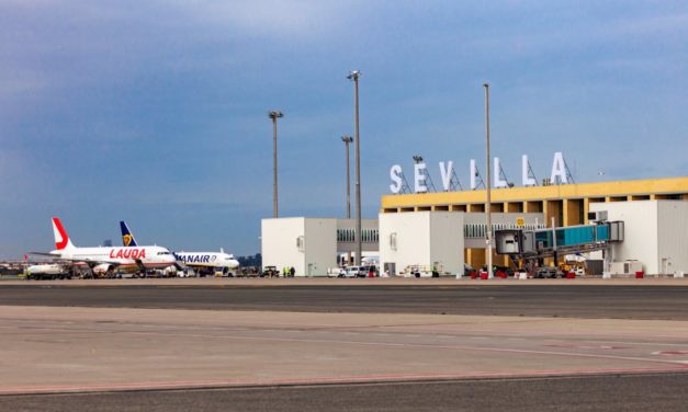 El aeropuerto de Sevilla atenderá un centenar de vuelos para la final de la Copa del Rey