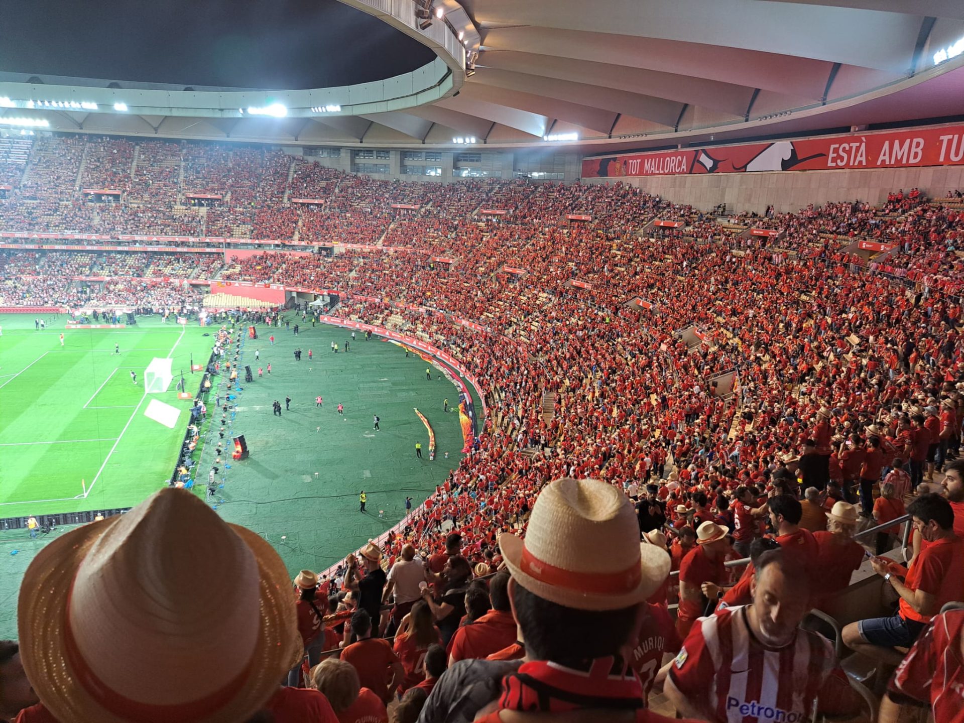 La afición del Mallorca, en la grada de La Cartuja.