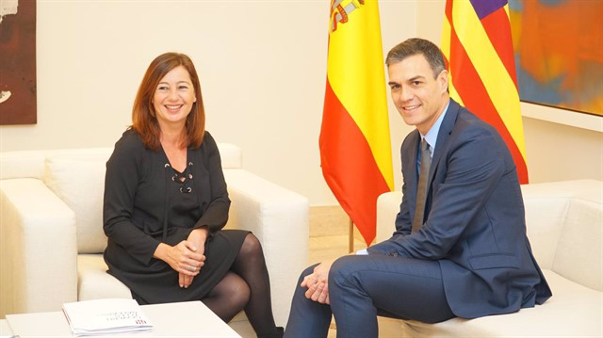 La presidenta del Congreso, Francina Armengol, y el presidente del Gobierno, Pedro Sánchez, en una reunión - CAIB - Archivo