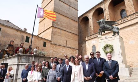 El Consell de Mallorca conmemora en Sineu los 40 años de la bandera de la isla