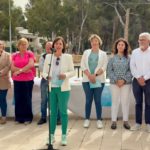 La alcaldesa del Ayuntamiento de Alcúdia, Fina Linares, durante la presentación de la XVIII Feria Náutica y Gastronómica de la sepia del municipio. - AYUNTAMIENTO DE ALCÚDIA